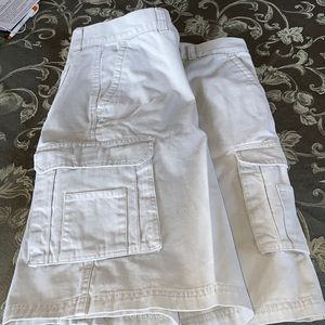 Active force longer length cargo shorts